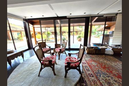 Casa à venda com 3 quartos, 579m² em Granja Julieta, São Paulo