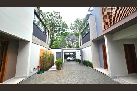 Casa à venda com 4 quartos, 410m² em Jardim Cordeiro, São Paulo