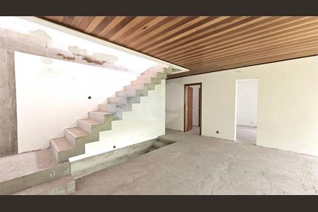 Casa à venda com 4 quartos, 410m² em Jardim Cordeiro, São Paulo