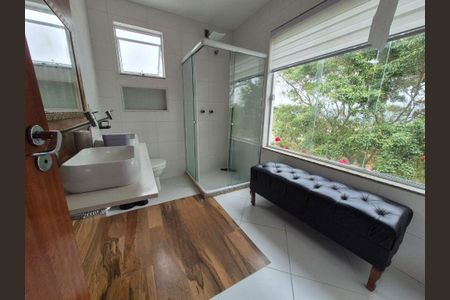 Casa à venda com 4 quartos, 400m² em Piratininga, Niterói