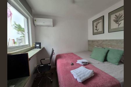 Casa à venda com 4 quartos, 400m² em Piratininga, Niterói