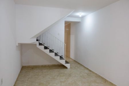 sala de casa para alugar com 2 quartos, 230m² em Recanto das Rosas, Osasco