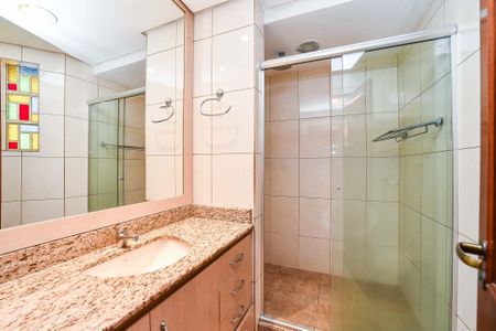 Casa de condomínio à venda com 330m², 3 quartos e 2 vagasBanheiro da Suíte