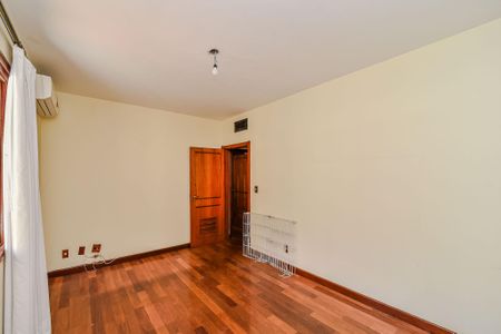 Casa de condomínio à venda com 330m², 3 quartos e 2 vagasQuarto 2