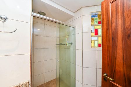 Casa de condomínio à venda com 330m², 3 quartos e 2 vagasBanheiro da Suíte
