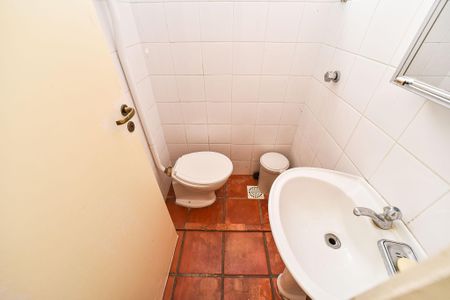 Casa de condomínio à venda com 330m², 3 quartos e 2 vagas Banheiro de Serviço