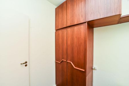 Casa de condomínio à venda com 330m², 3 quartos e 2 vagasQuarto de Serviço