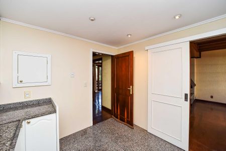 Casa de condomínio à venda com 330m², 3 quartos e 2 vagasCozinha