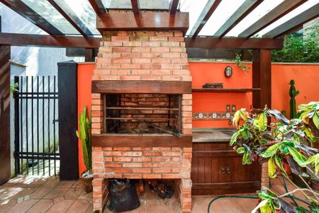 Casa de condomínio à venda com 330m², 3 quartos e 2 vagasÁrea da Churrasqueira