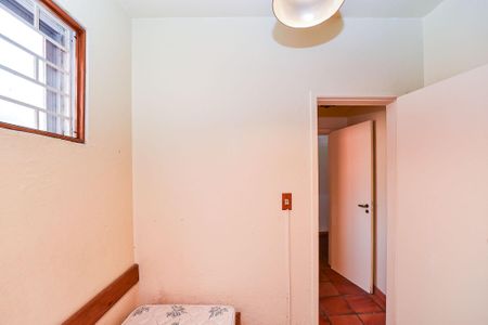 Casa de condomínio à venda com 330m², 3 quartos e 2 vagasQuarto de Serviço