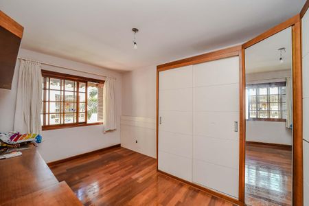 Casa de condomínio à venda com 330m², 3 quartos e 2 vagasQuarto 1