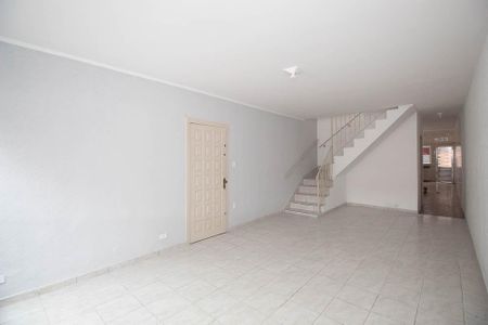 Sala  de casa para alugar com 4 quartos, 300m² em Parque Edu Chaves, São Paulo