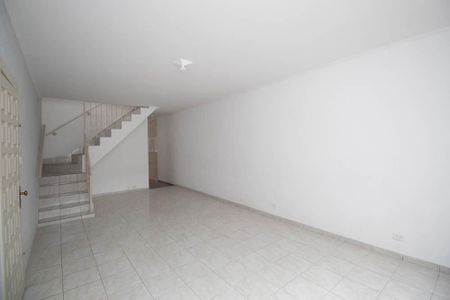 Sala de casa para alugar com 5 quartos, 300m² em Parque Edu Chaves, São Paulo