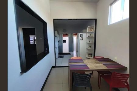 Casa para alugar com 4 quartos, 234m² em Padre Eustáquio, Belo Horizonte