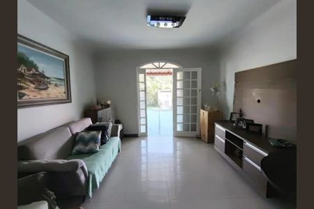 Casa para alugar com 4 quartos, 234m² em Padre Eustáquio, Belo Horizonte