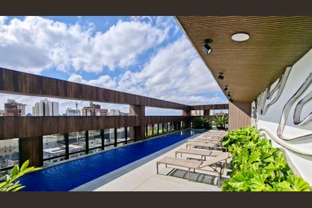 Apartamento à venda com 284m², 4 quartos e 3 vagas Apartamento à venda com 284m², 4 quartos e 3 vagasÁrea comum - Piscina