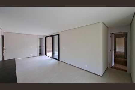 Apartamento à venda com 284m², 4 quartos e 3 vagas Apartamento à venda com 284m², 4 quartos e 3 vagasSala/Cozinha