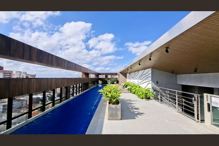 Apartamento à venda com 284m², 4 quartos e 3 vagas Apartamento à venda com 284m², 4 quartos e 3 vagasÁrea comum - Piscina