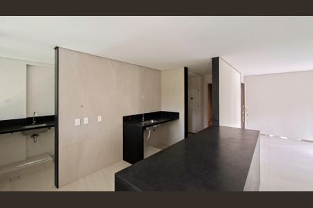 Apartamento à venda com 284m², 4 quartos e 3 vagas Apartamento à venda com 284m², 4 quartos e 3 vagasSala/Cozinha