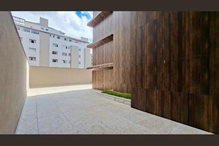 Apartamento à venda com 284m², 4 quartos e 3 vagas Apartamento à venda com 284m², 4 quartos e 3 vagasÁrea Privativa