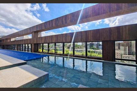 Apartamento à venda com 284m², 4 quartos e 3 vagas Apartamento à venda com 284m², 4 quartos e 3 vagasÁrea comum - Piscina