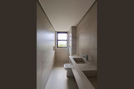 Apartamento à venda com 284m², 4 quartos e 3 vagas Apartamento à venda com 284m², 4 quartos e 3 vagasBanheiro da Suíte 2