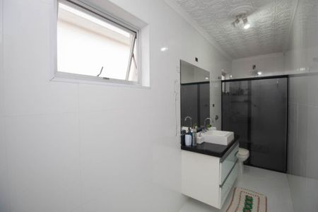 Casa à venda com 490m², 4 quartos e 7 vagasBanheiro da Suíte