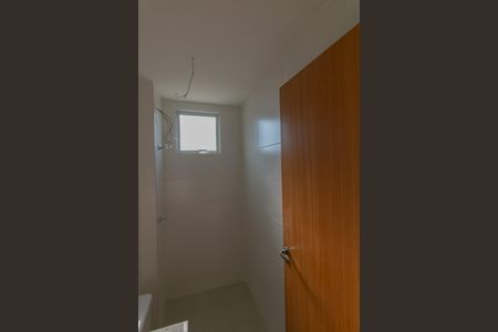 Apartamento para alugar com 45m², 2 quartos e 1 vaga Apartamento para alugar com 45m², 2 quartos e 1 vagaBanheiro