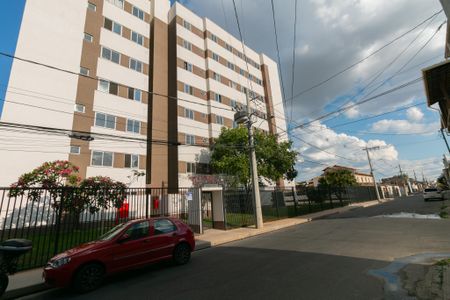 Apartamento para alugar com 45m², 2 quartos e 1 vaga Apartamento para alugar com 45m², 2 quartos e 1 vagaFachada