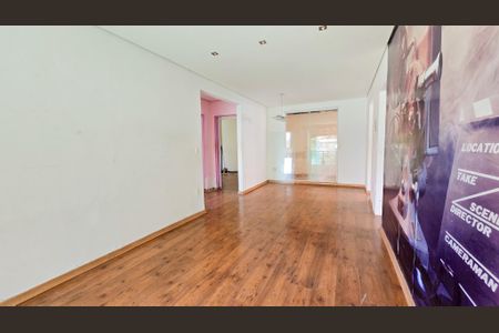 Sala de casa à venda com 3 quartos, 262m² em Ouro Preto, Belo Horizonte