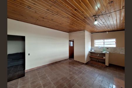 Cozinha de casa para alugar com 1 quarto, 50m² em Vila Renato (zona Norte), São Paulo