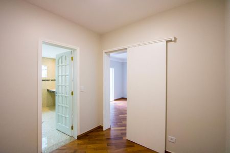 Casa à venda com 244m², 3 quartos e 5 vagas Casa à venda com 244m², 3 quartos e 5 vagasCloset do quarto 1