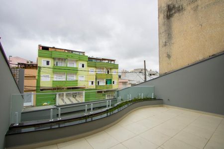 Casa à venda com 244m², 3 quartos e 5 vagas Casa à venda com 244m², 3 quartos e 5 vagasVaranda do quarto 2 e 3