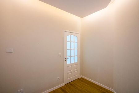 Casa à venda com 244m², 3 quartos e 5 vagas Casa à venda com 244m², 3 quartos e 5 vagasEscritório