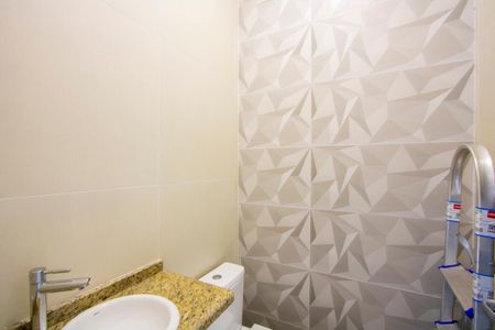 Casa à venda com 244m², 3 quartos e 5 vagas Casa à venda com 244m², 3 quartos e 5 vagasBanheiro de serviço