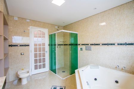 Casa à venda com 244m², 3 quartos e 5 vagas Casa à venda com 244m², 3 quartos e 5 vagasBanheiro do quarto 1