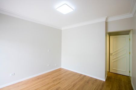 Casa à venda com 244m², 3 quartos e 5 vagas Casa à venda com 244m², 3 quartos e 5 vagasQuarto 2 - Suíte