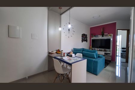 Sala de apartamento à venda com 2 quartos, 40m² em Jardim Pilar, Santo André
