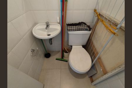 Apartamento para alugar com 98m², 3 quartos e 2 vagas Apartamento para alugar com 98m², 3 quartos e 2 vagasBanheiro de serviço