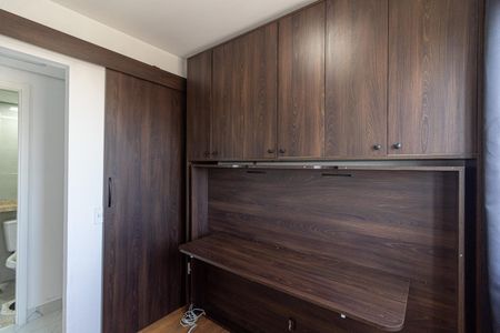 Quarto 1 de apartamento para alugar com 2 quartos, 33m² em Itaquera, São Paulo