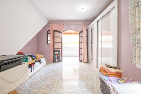 Quarto 2 de casa à venda com 2 quartos, 60m² em Jardim Roberto, Osasco