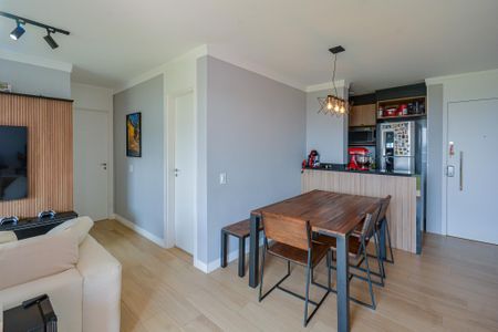 Sala de apartamento à venda com 2 quartos, 58m² em Usina Piratininga, São Paulo