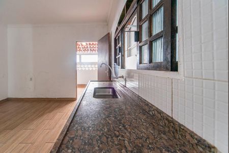 Cozinha  de casa para alugar com 1 quarto, 50m² em Parque Gerassi, Santo André
