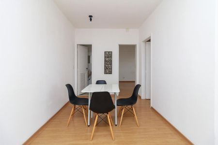 Sala de apartamento para alugar com 2 quartos, 64m² em Campo Belo, São Paulo