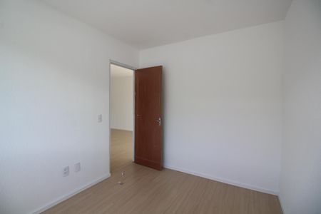 Quarto 1 de apartamento para alugar com 2 quartos, 48m² em Taquara, Rio de Janeiro