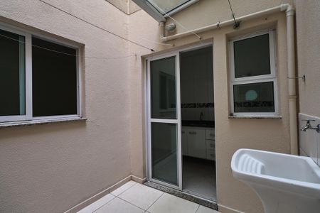 Apartamento para alugar com 37m², 2 quartos e 1 vagaÁrea de Serviço