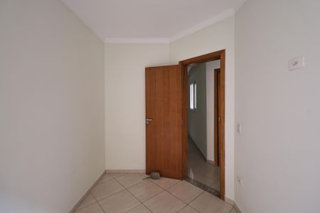 Quarto 1 de apartamento para alugar com 2 quartos, 37m² em Jardim Pilar, Santo André