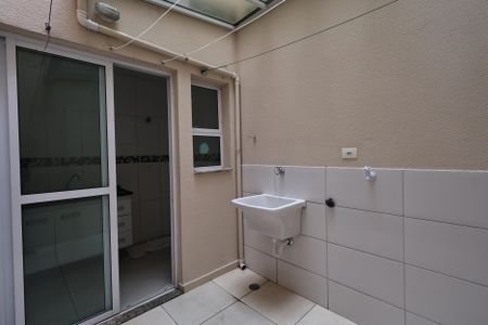 Apartamento para alugar com 37m², 2 quartos e 1 vagaÁrea de Serviço