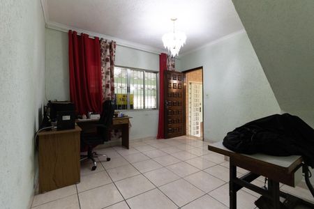 Sala de casa à venda com 4 quartos, 109m² em Vila Liviero, São Paulo