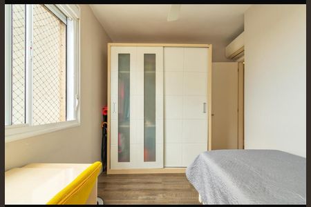 Quarto de apartamento para alugar com 3 quartos, 105m² em Passo d’Areia, Porto Alegre